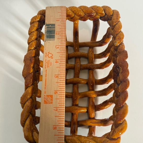 Unique Basket Weave Bread Basket Bowl Brown Beige Realistic - Picture 10 of 12